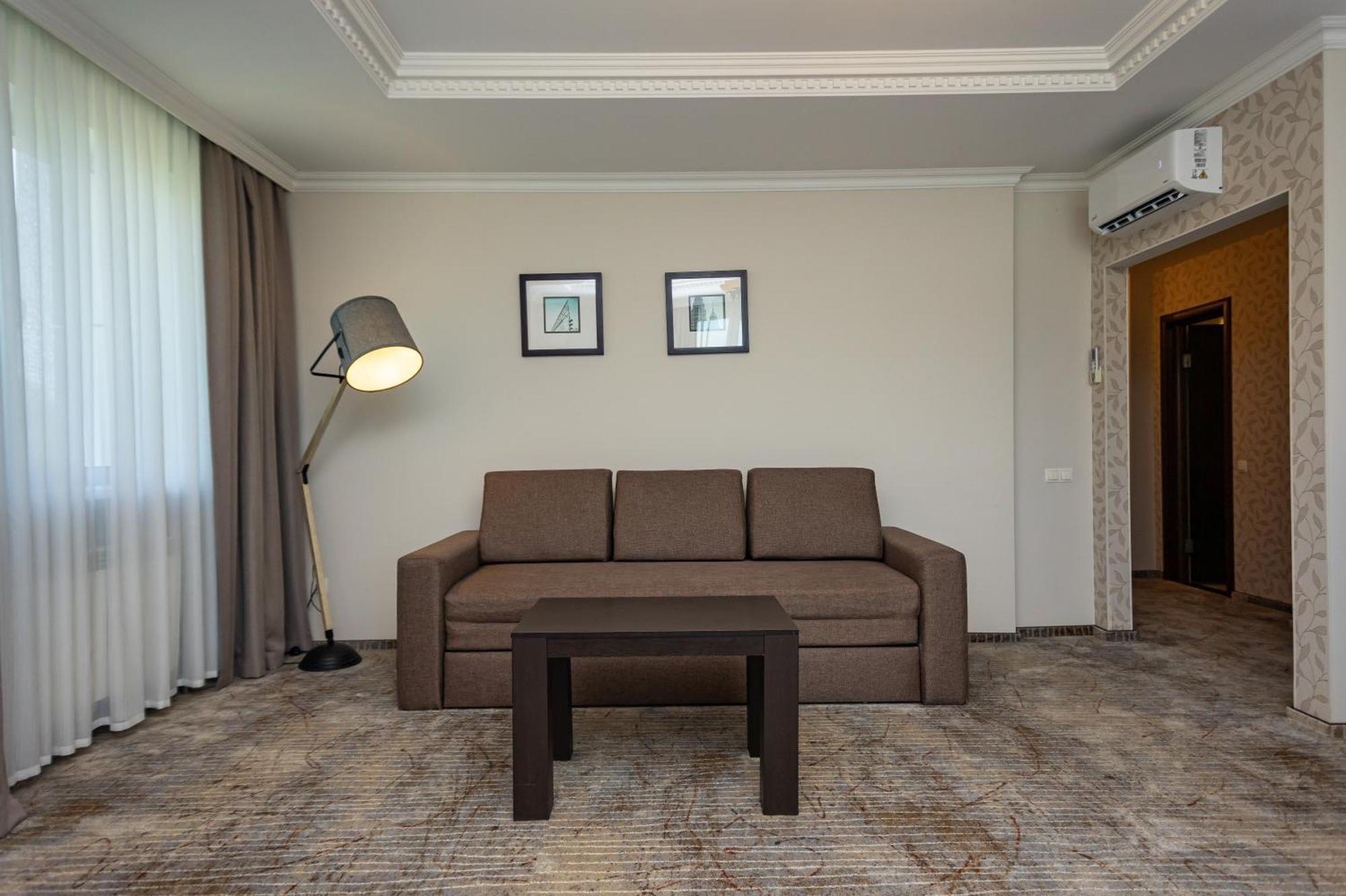Riverside- Hotel And Mice Чернигов Экстерьер фото