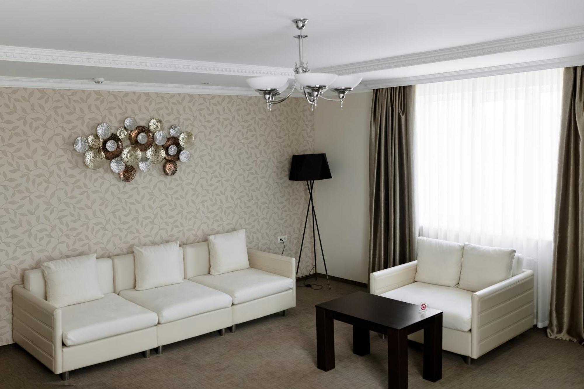 Riverside- Hotel And Mice Чернигов Экстерьер фото