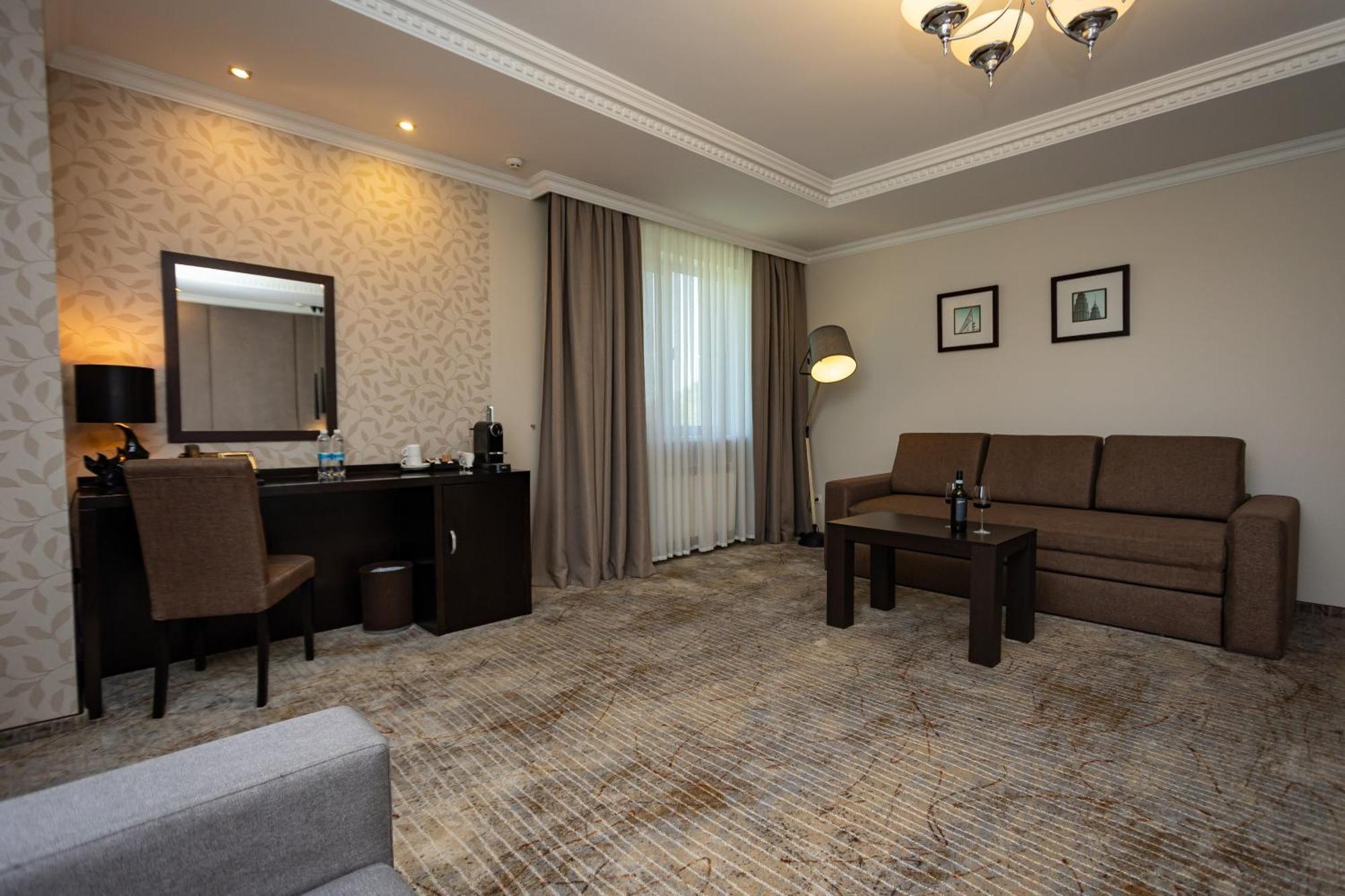 Riverside- Hotel And Mice Чернигов Экстерьер фото