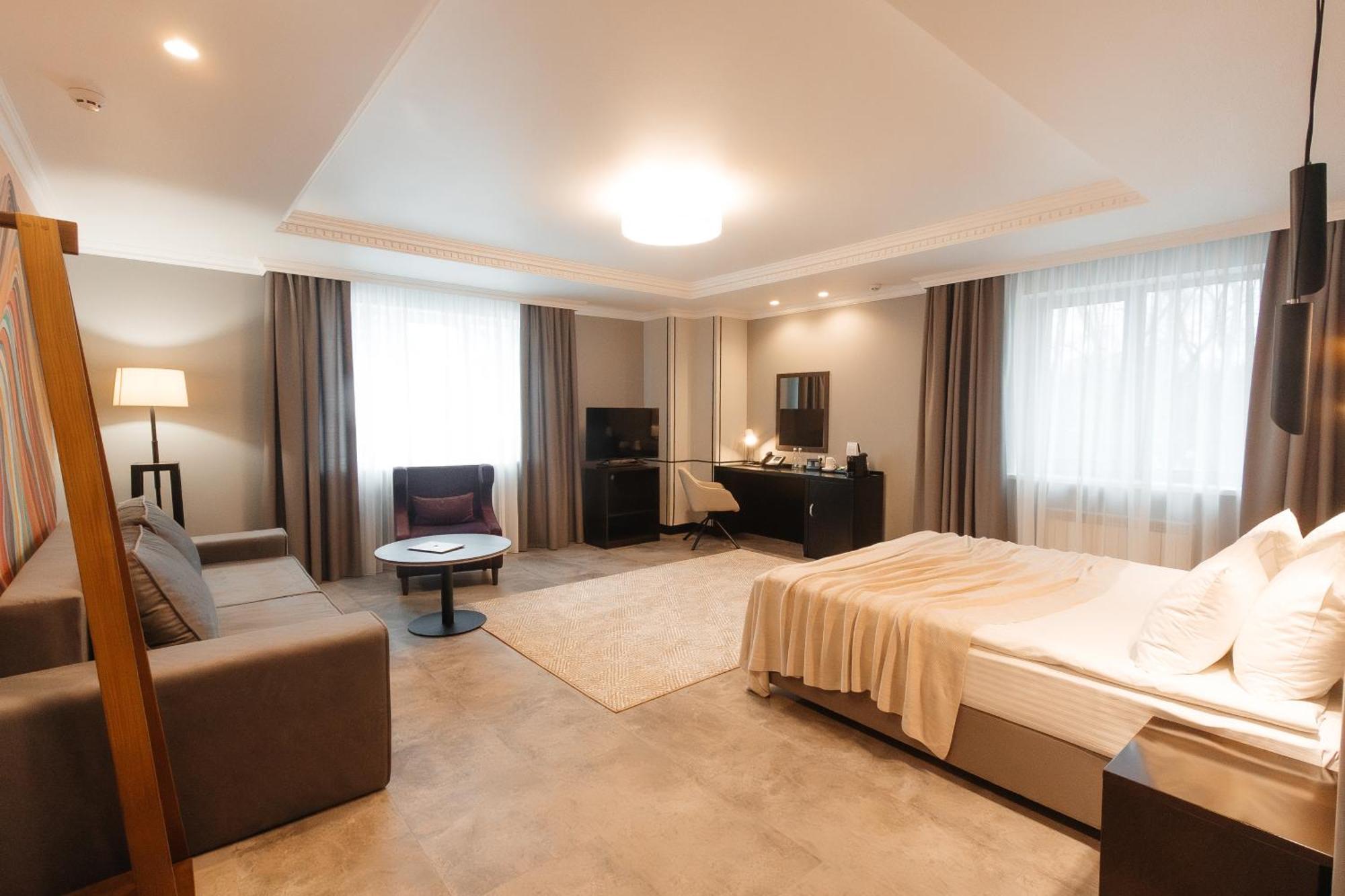 Riverside- Hotel And Mice Чернигов Экстерьер фото