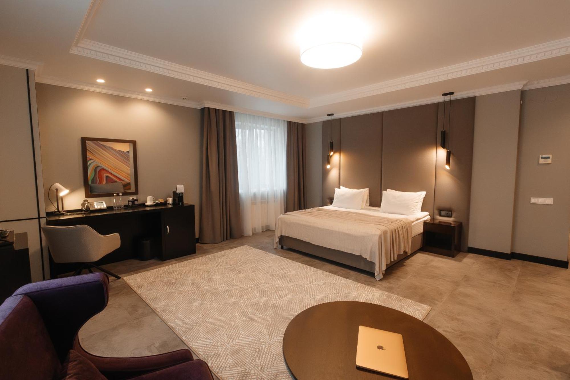 Riverside- Hotel And Mice Чернигов Экстерьер фото